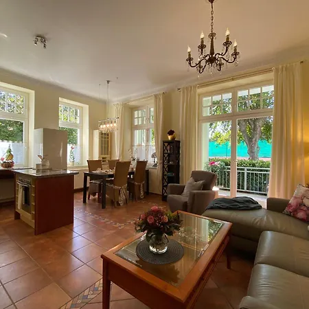 Apartment Palais Am Park - App. Luxembourg - Ostseebad Kuehlungsborn-ost Kuehlungsborn